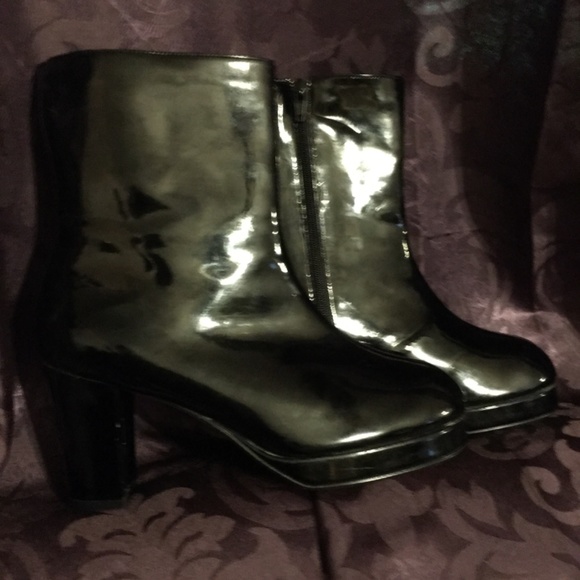 Black patent leather heeled boots w/zipper… Shiny & Fabulous. Y2K, 90’s. - Picture 4 of 4
